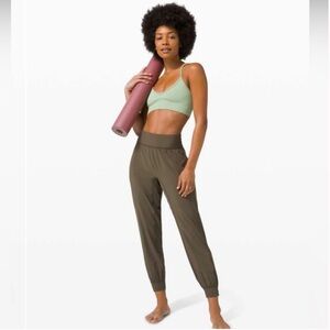 Lululemon Align™ High-Rise Jogger
Full Length Dark Olive size 4